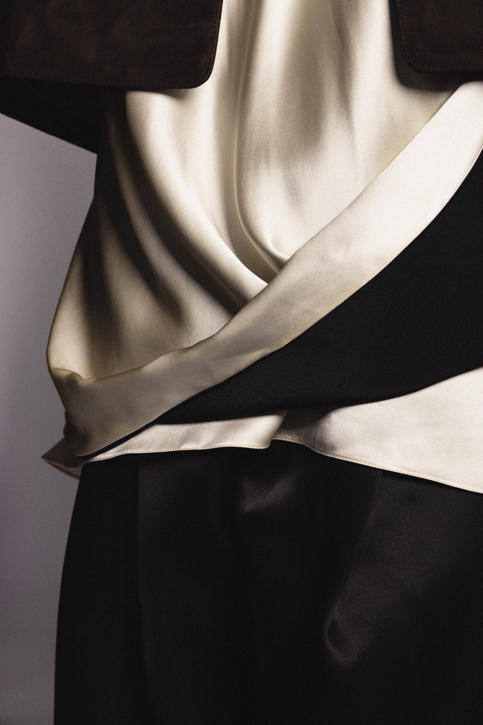 Peretti Top | Black/Cream