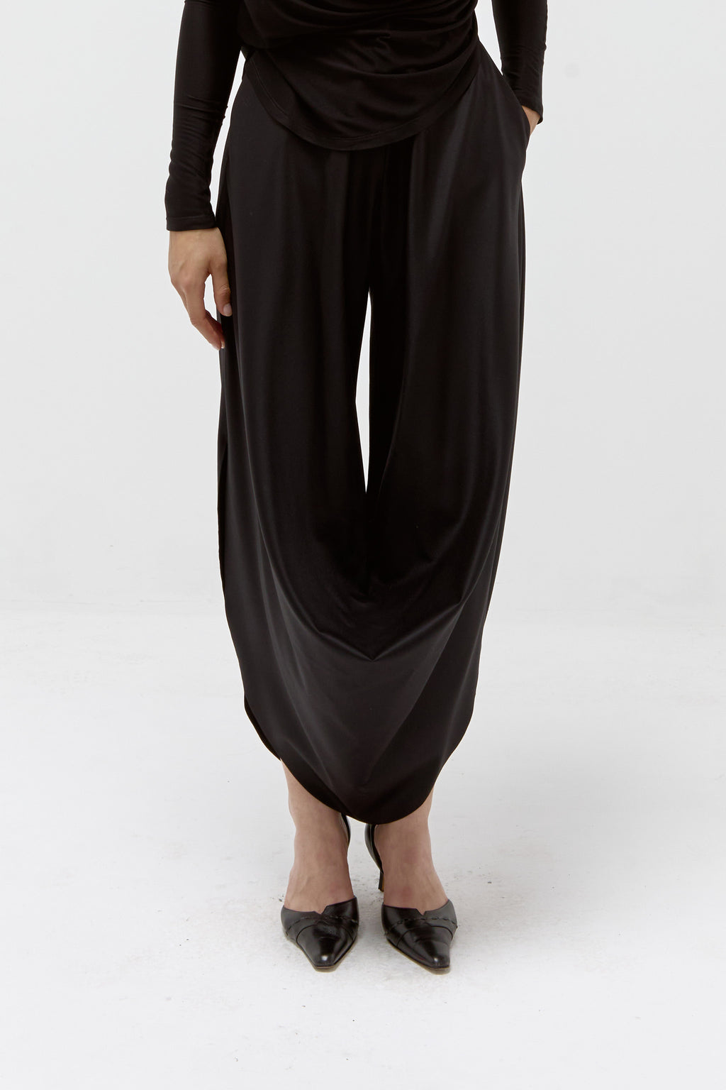 Draped Pant in Black