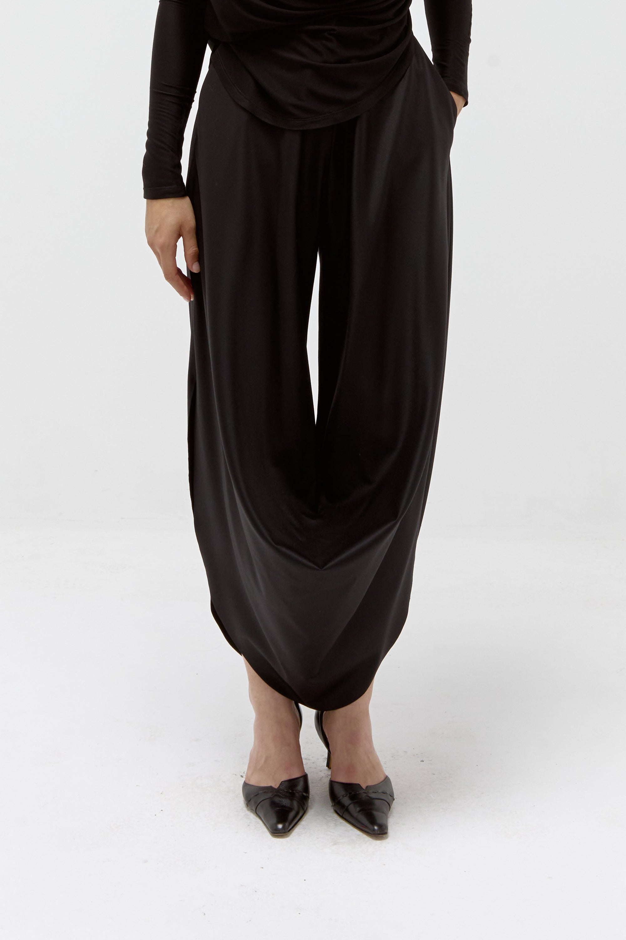 Draped Pant in Black